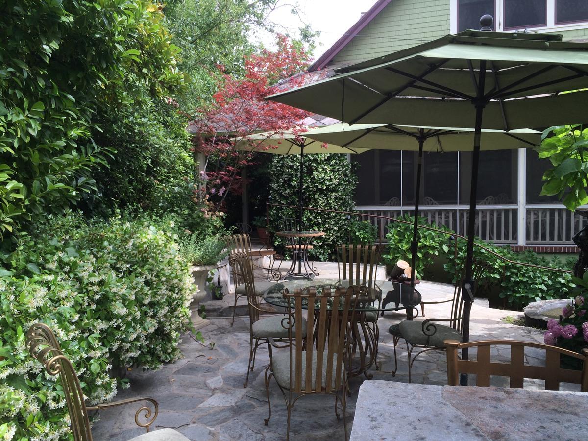 Barretta Gardens Couette-café 3*